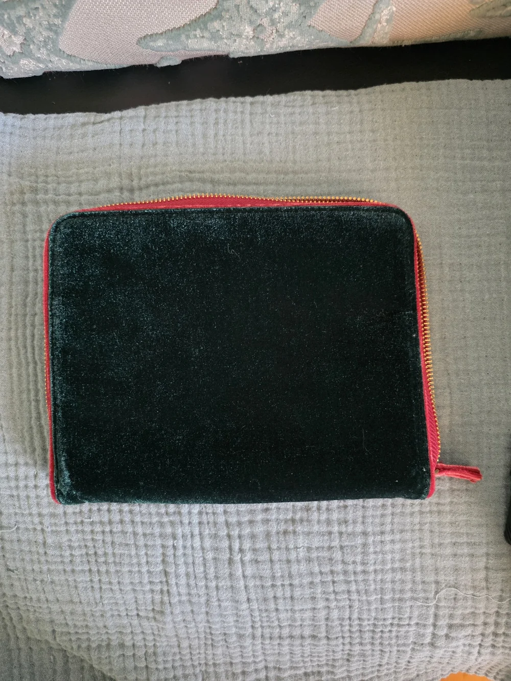 Anthropologie Green Velvet & Fuchsia Zip Book Holder